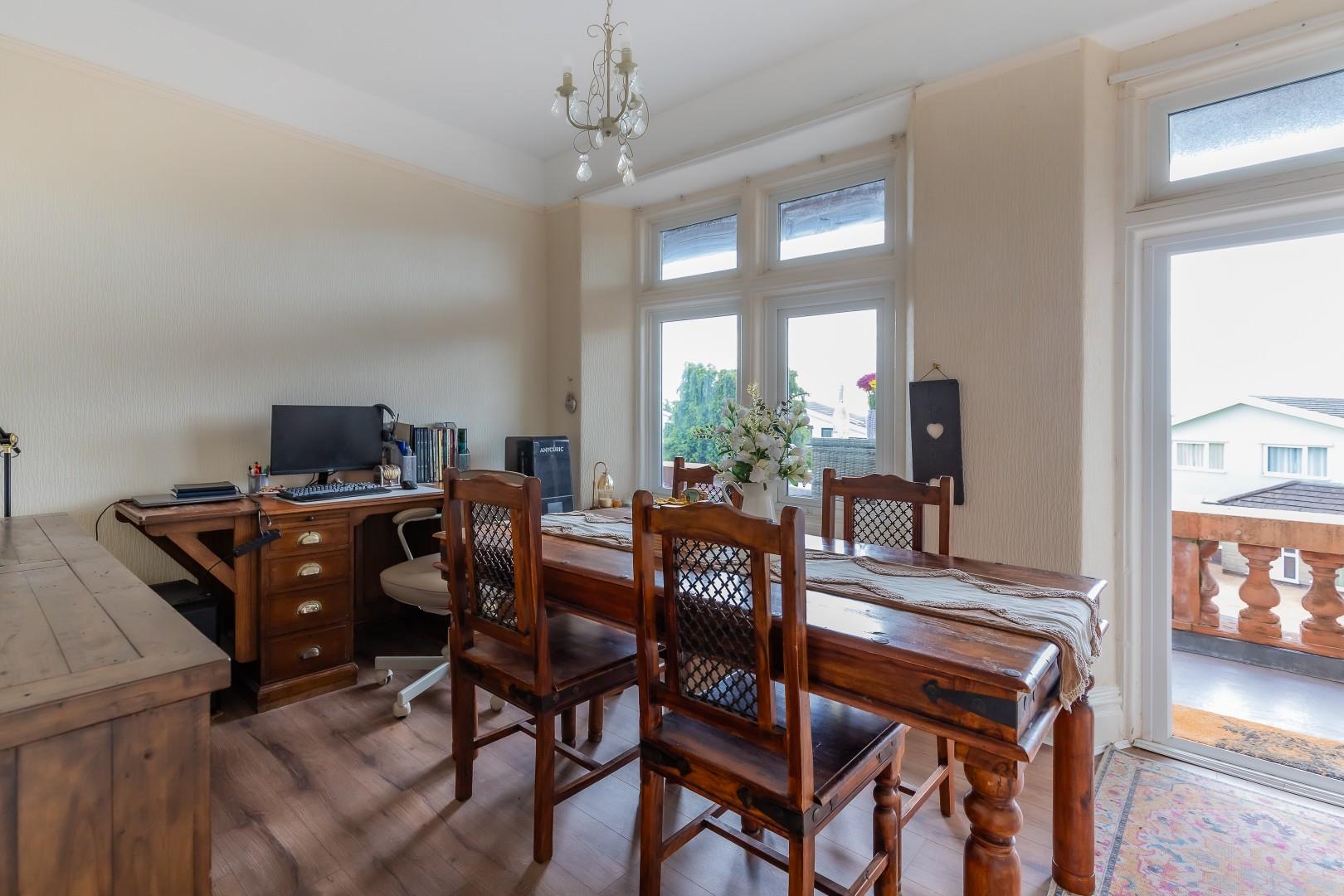 Erw'r Delyn Close, Penarth — photograph 4